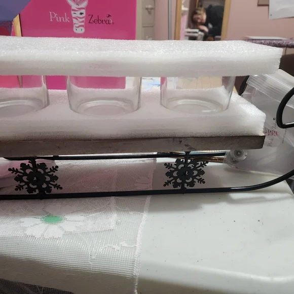 Pink Zebra - Picture 2 of 2